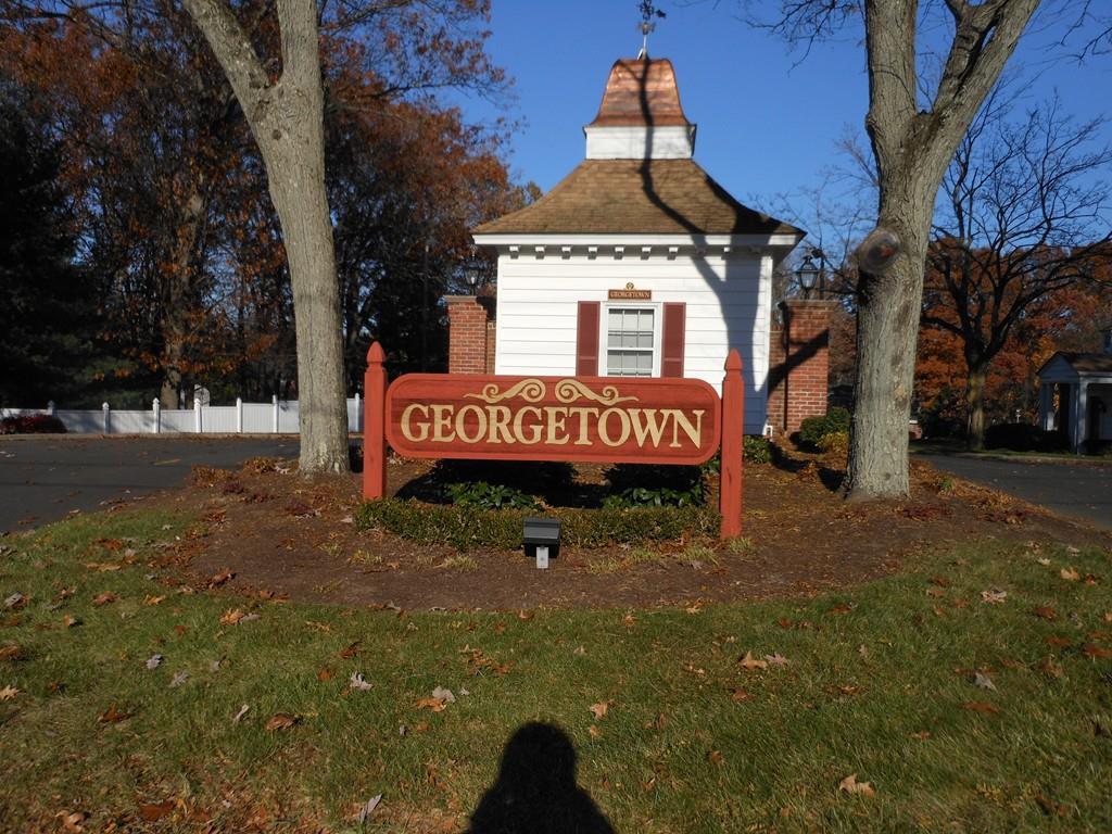 13 Yorktown Dr - Photo 1