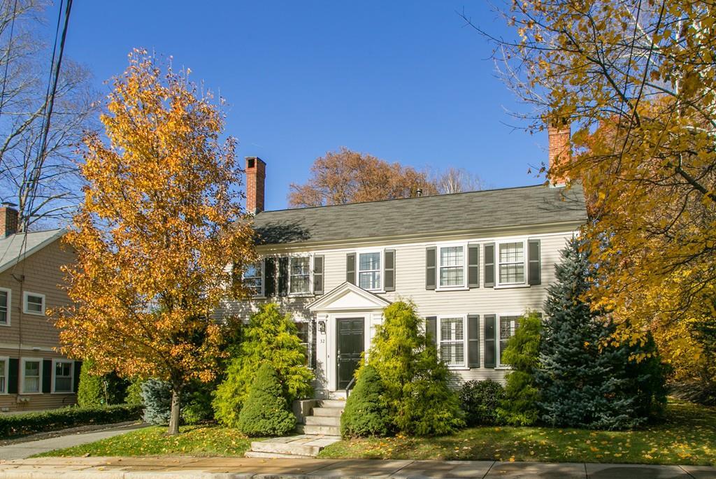 32 Court Lane - Photo 1