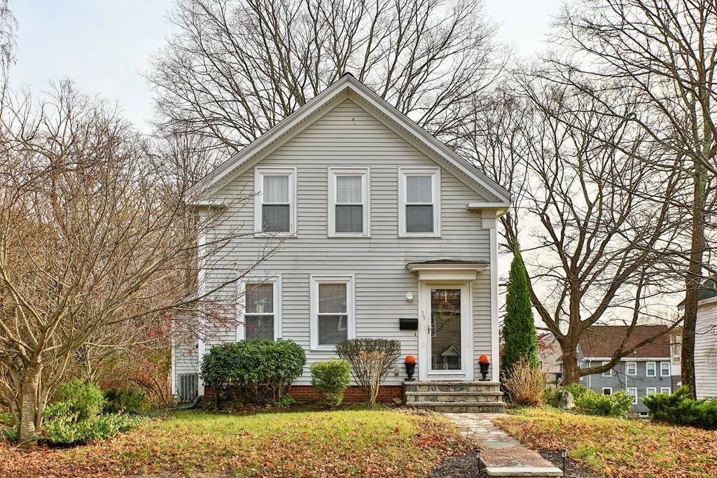 39 E Bacon St - Photo 1