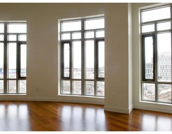 17 Otis St - Photo 1