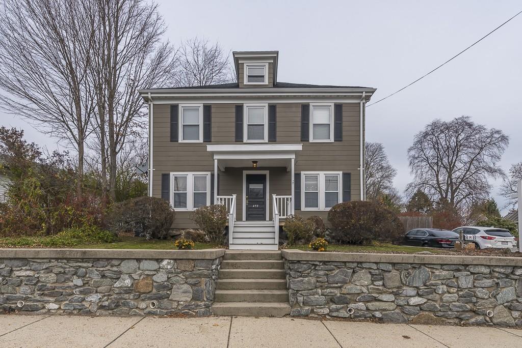 453 Elliott Street - Photo 1