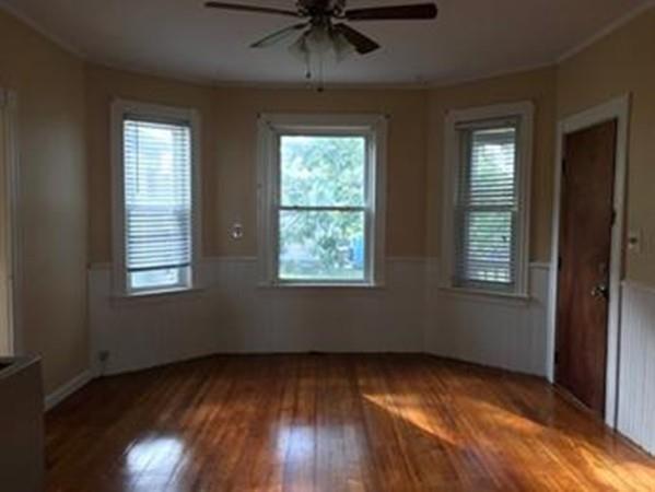 121 Irving - Photo 1
