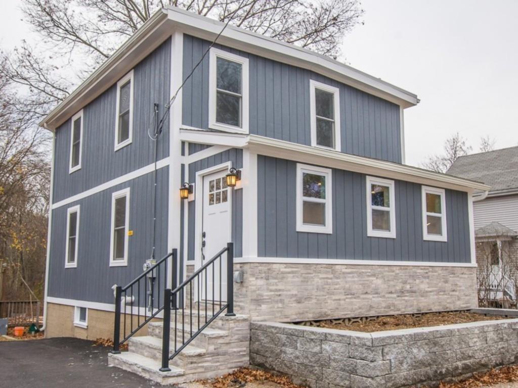 144 Hackett Ave - Photo 1