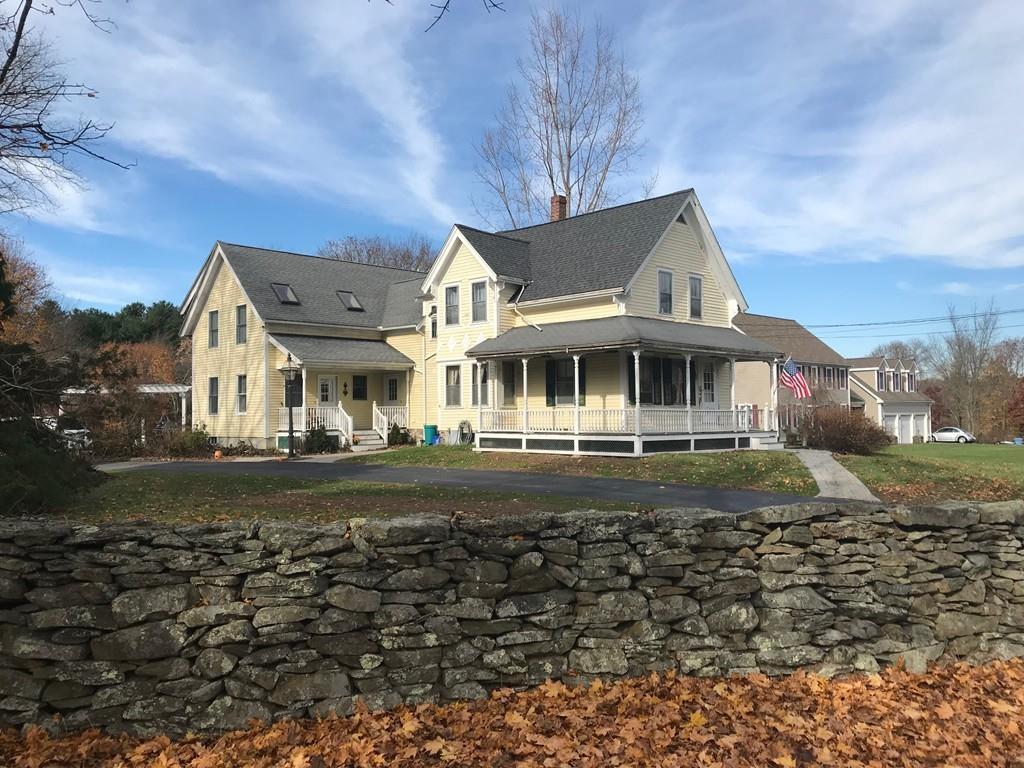 452 Lincoln Ave - Photo 1