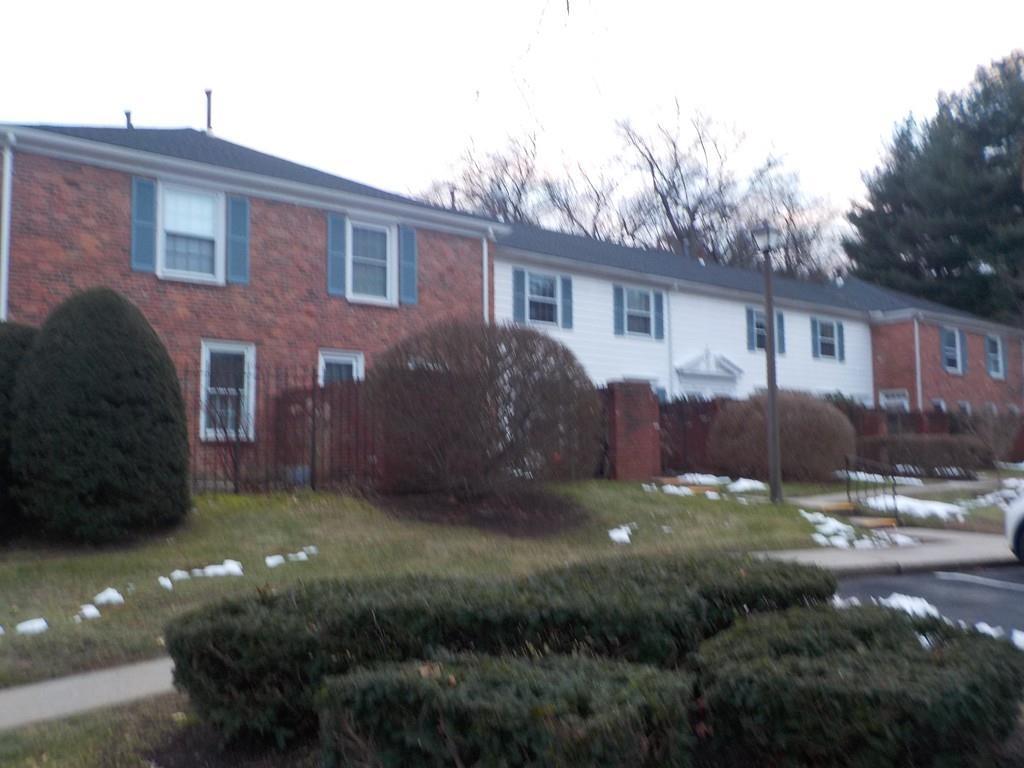 29 Yorktown Dr - Photo 1
