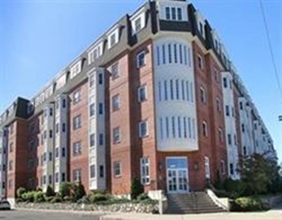 120 Wyllis Ave - Photo 1