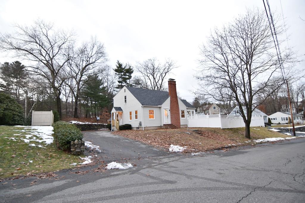 406 Lincoln St - Photo 1