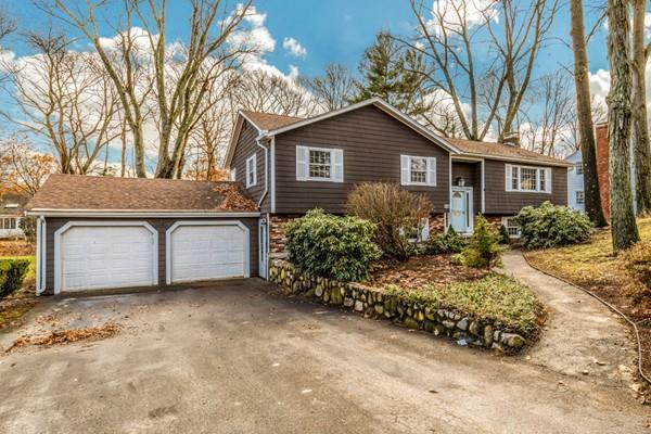 7 Sherwood Road - Photo 1