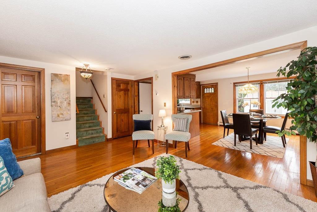 16 James Way - Photo 1