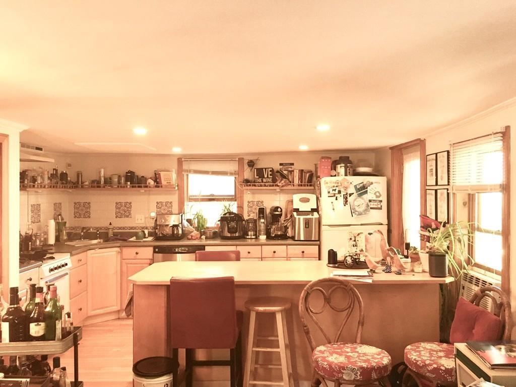 520 Putnam Ave - Photo 1