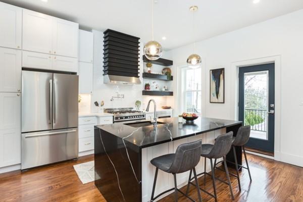 90 Baldwin St - Photo 1