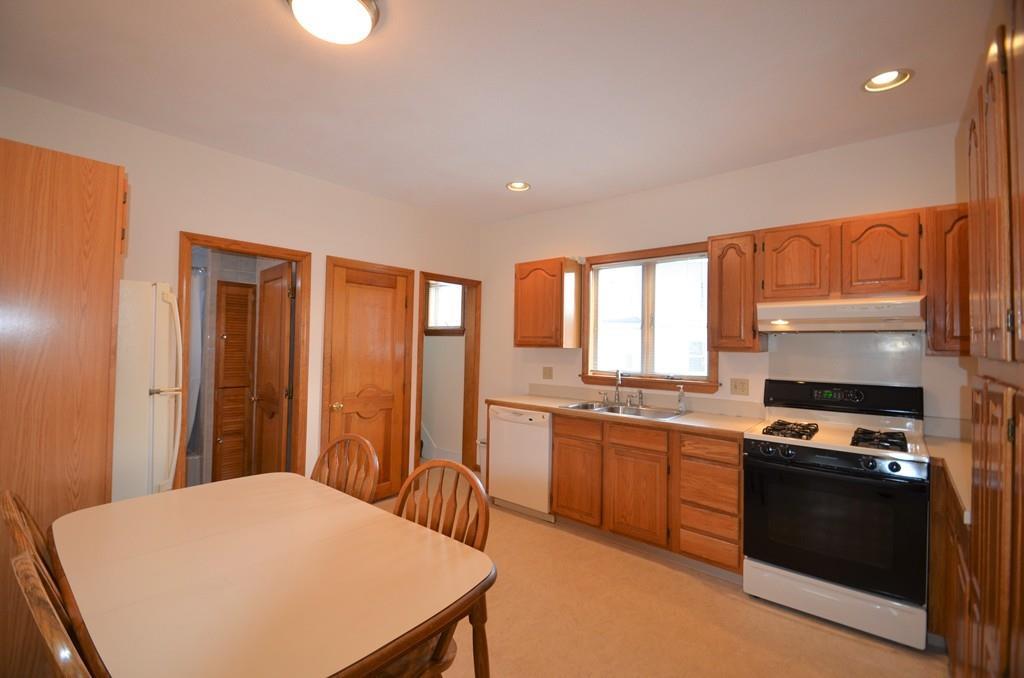 31 Harrison St - Photo 1