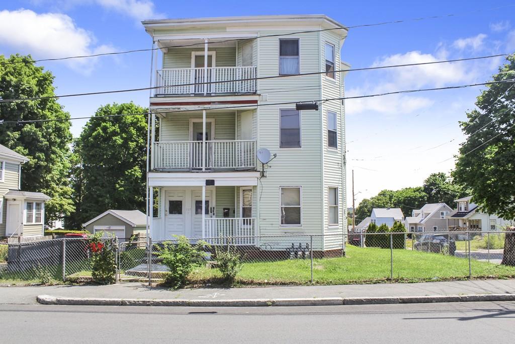 121 Cherry St - Photo 1