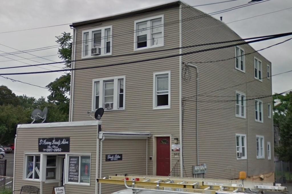 350 Washington Ave - Photo 1
