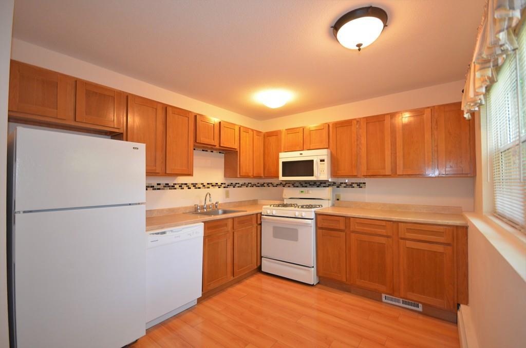 61 Farrwood Ave - Photo 1