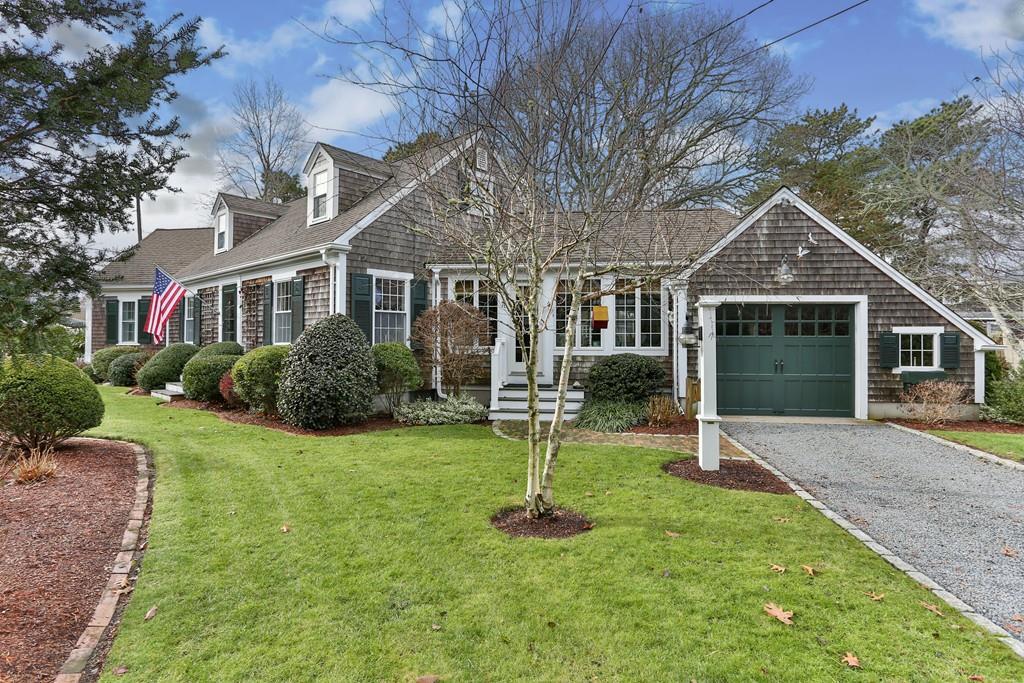 76 Belmont - Photo 1