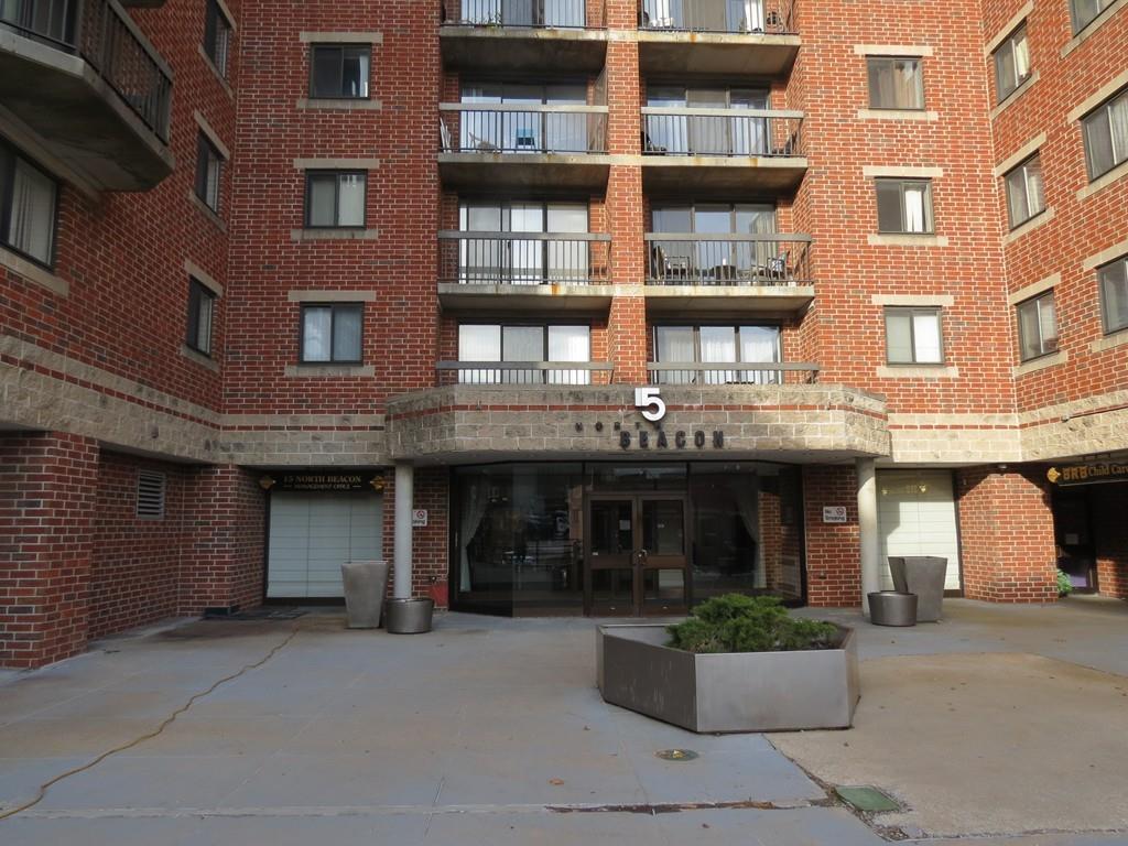 15 North Beacon St - Photo 1