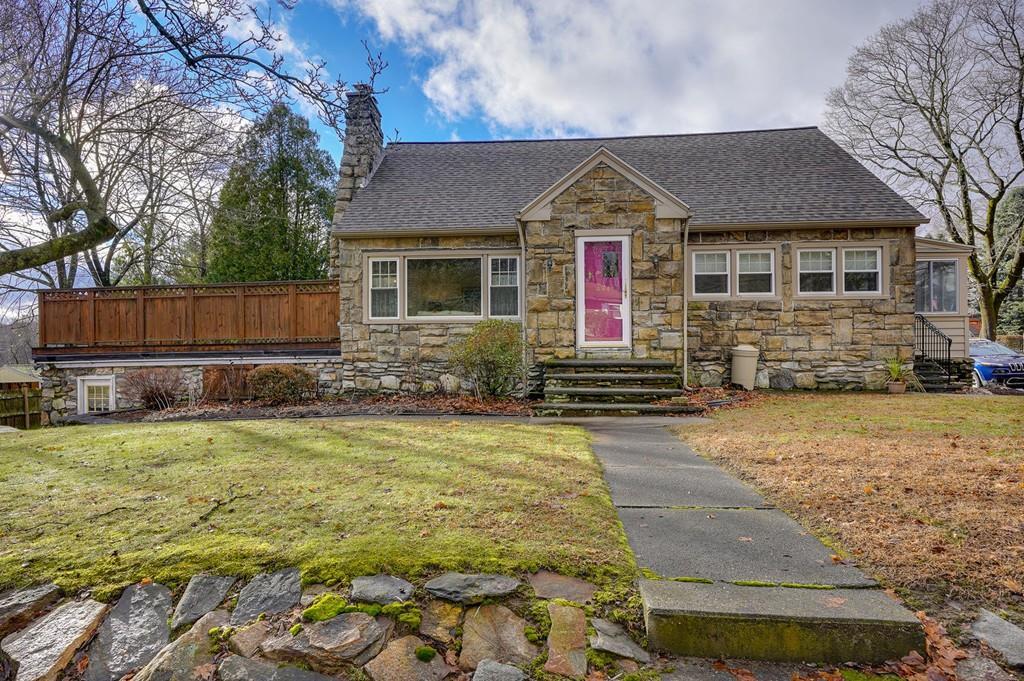 474 Massasoit Rd - Photo 1