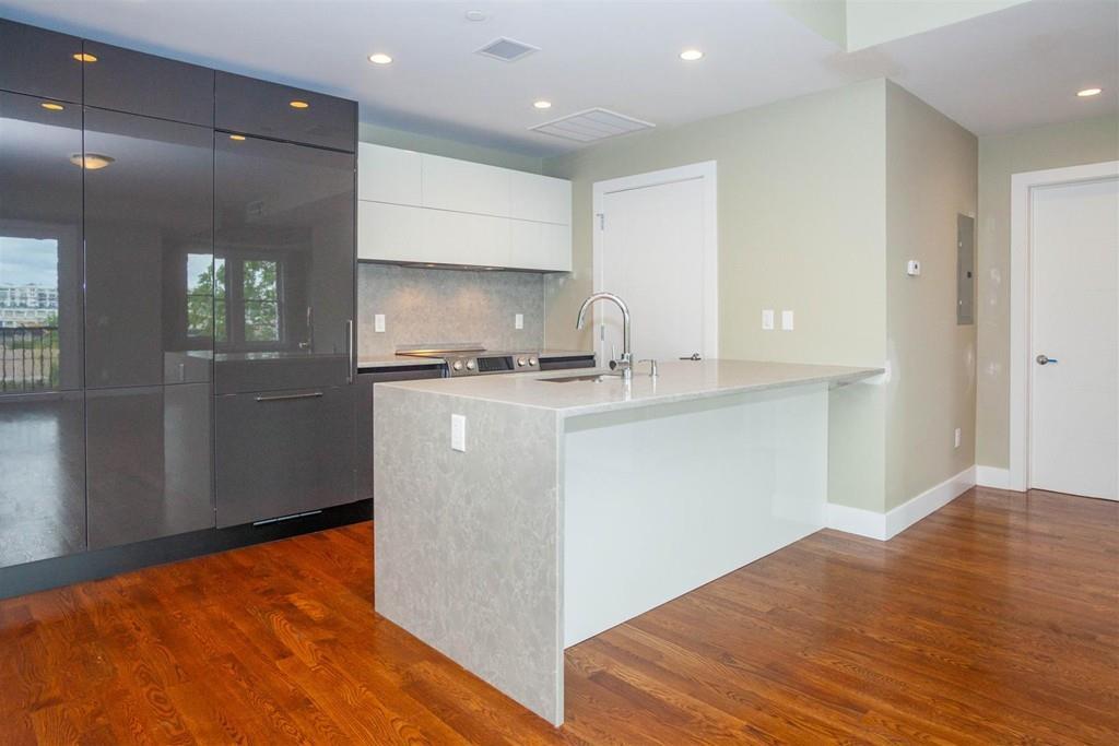 906 East 2nd - Photo 1