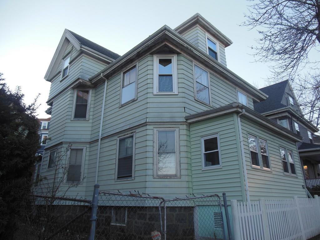 447 Talbot Ave - Photo 1