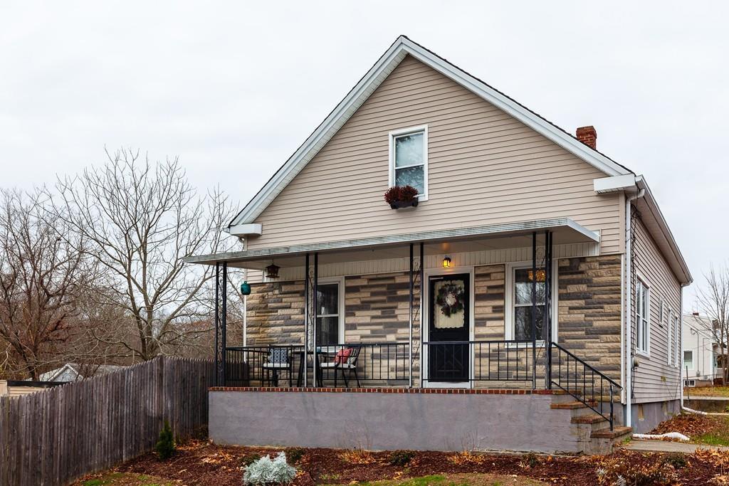 51 Pembroke Ave - Photo 1