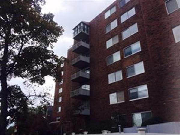 14 Concord Ave - Photo 1