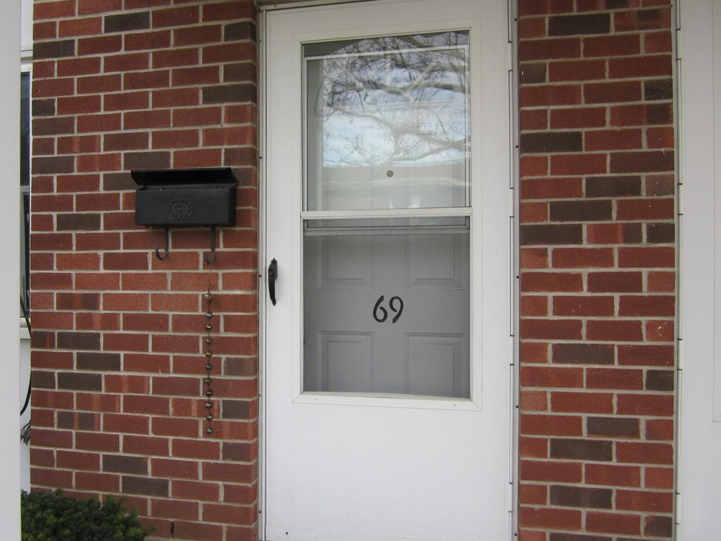 69 Manor Court - Photo 1