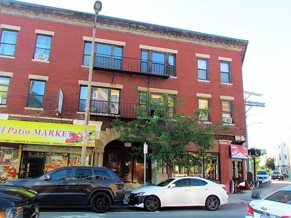 369 Centre St - Photo 1