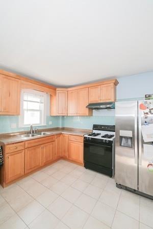 180 Broadway St - Photo 1