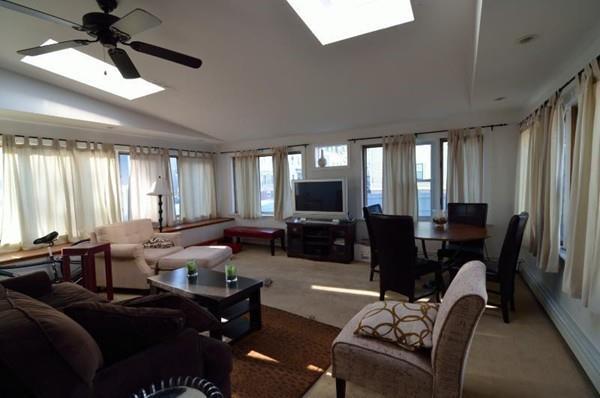 1800 Columbia Rd - Photo 1