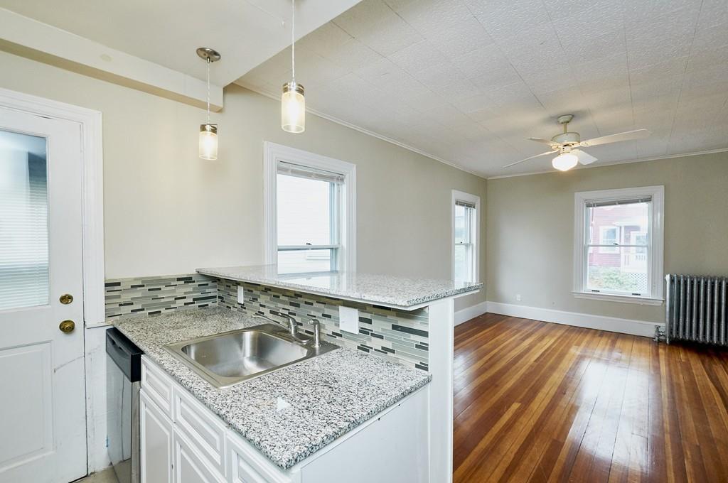 10 Harbor View Ave - Photo 1