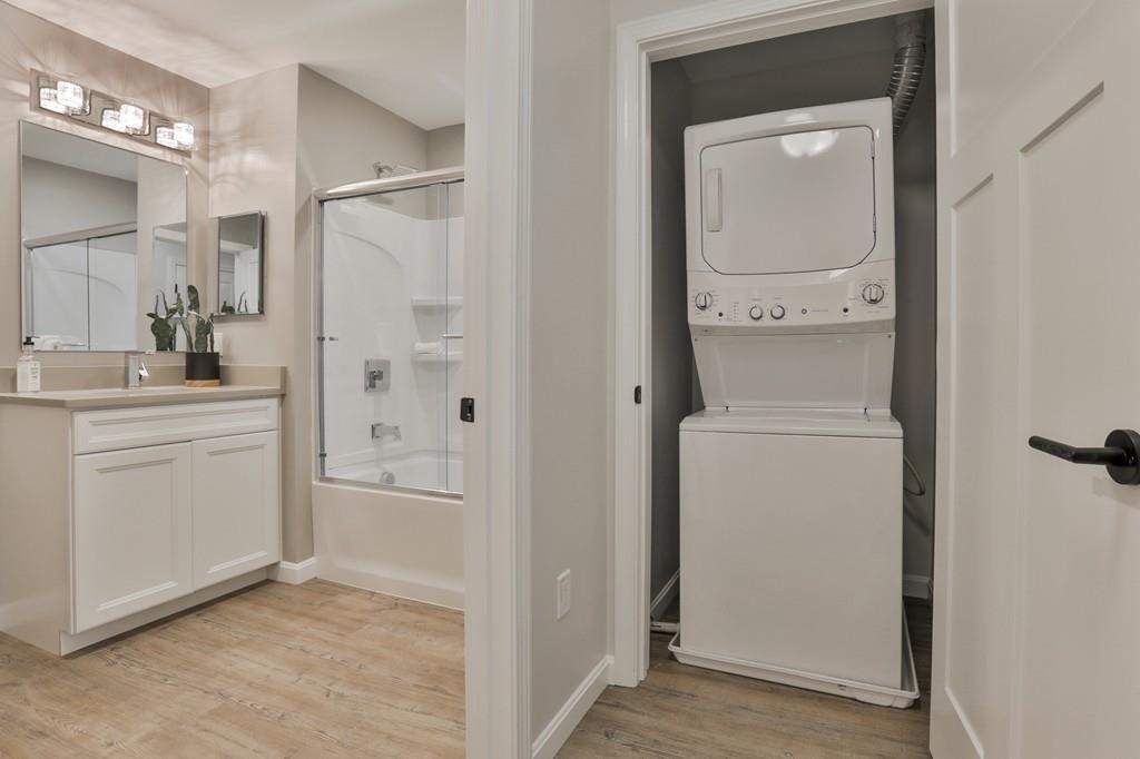 215 Fairmount Ave - Photo 1