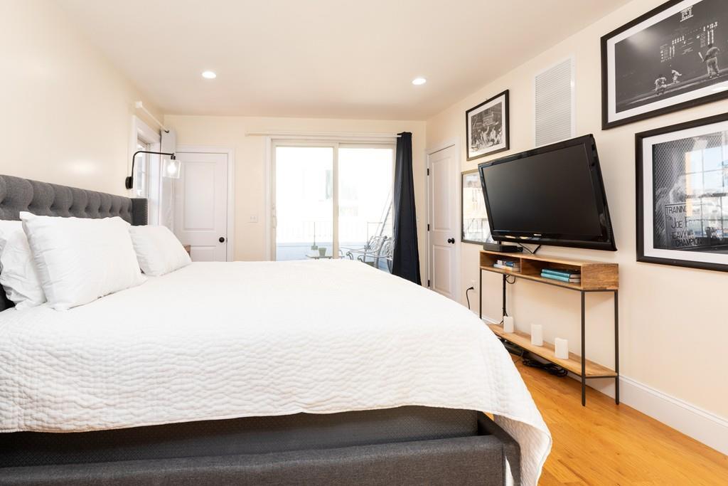 91 Dresser St - Photo 1