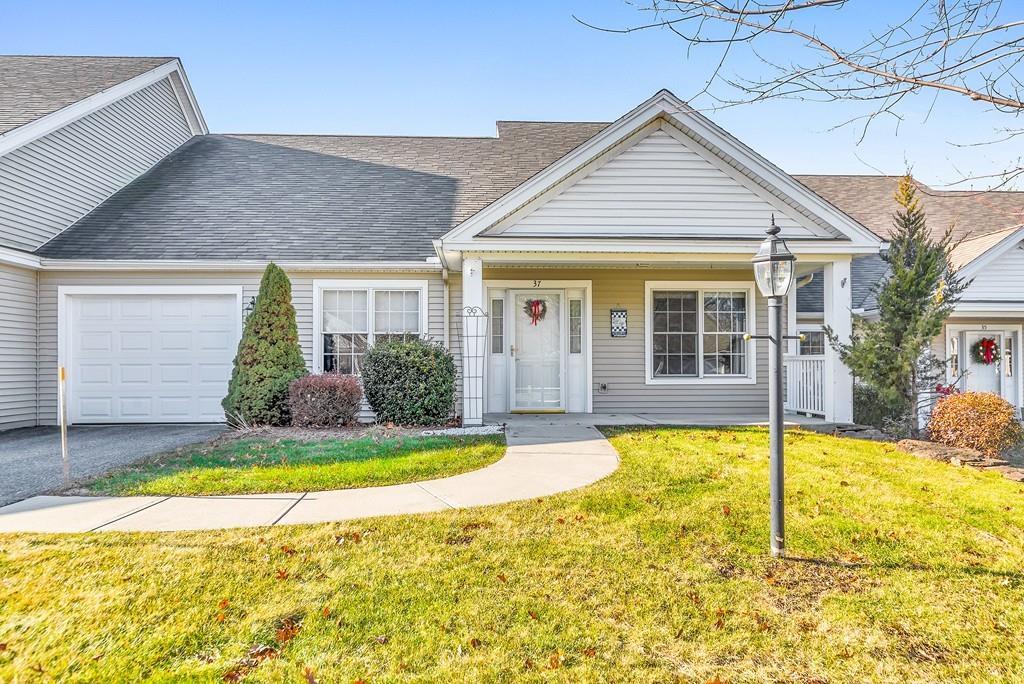 37 Ivy Cir - Photo 1