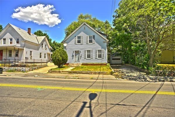 914 Montello St - Photo 1