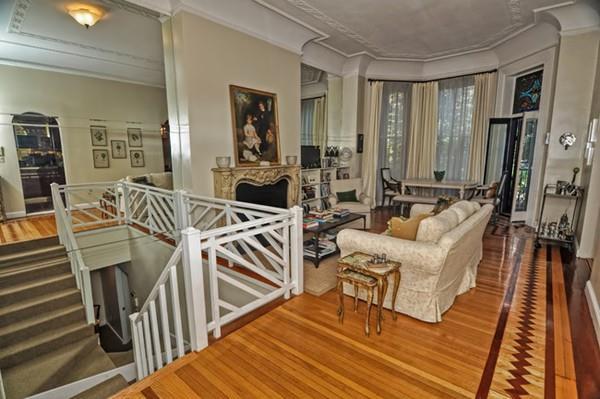 327 Commonwealth - Photo 1
