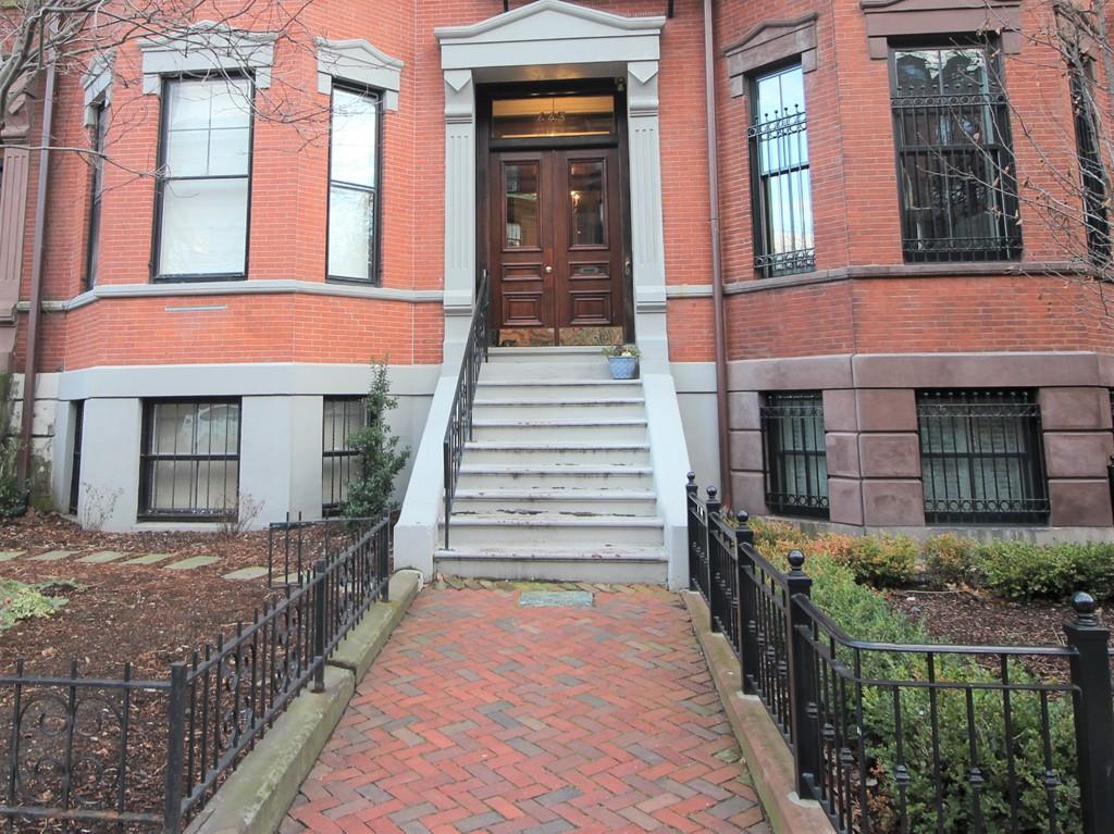 445 Beacon St - Photo 1