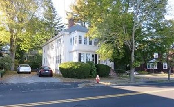 347 Lowell Ave - Photo 1