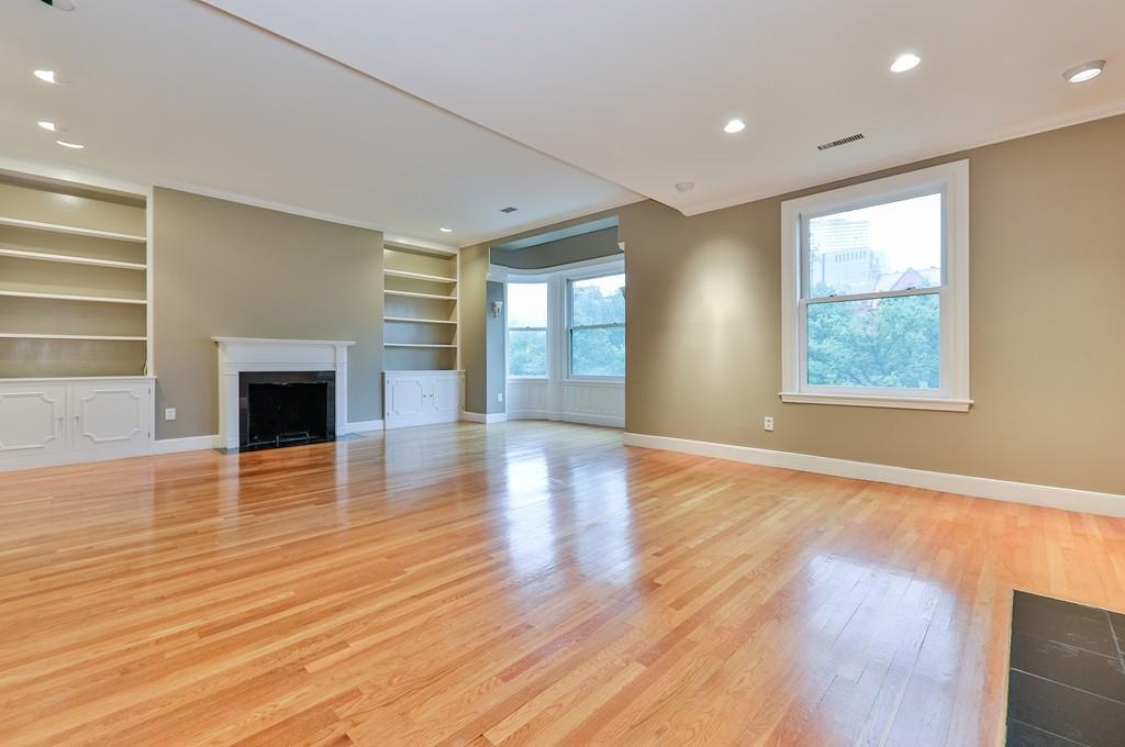 197 Commonwealth Ave - Photo 1