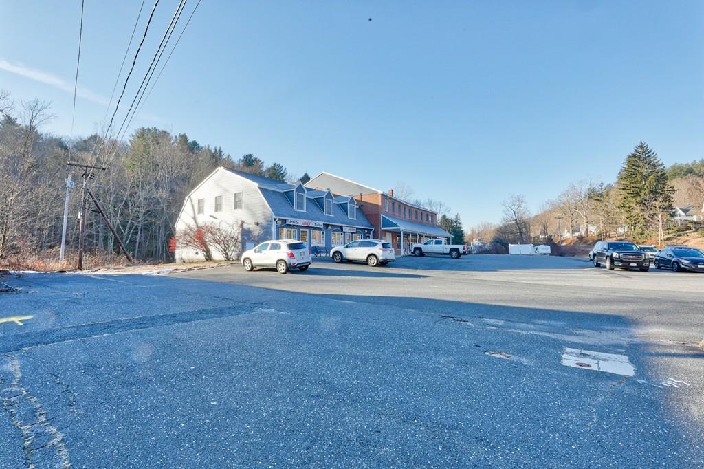 478-488 Main St - Photo 1