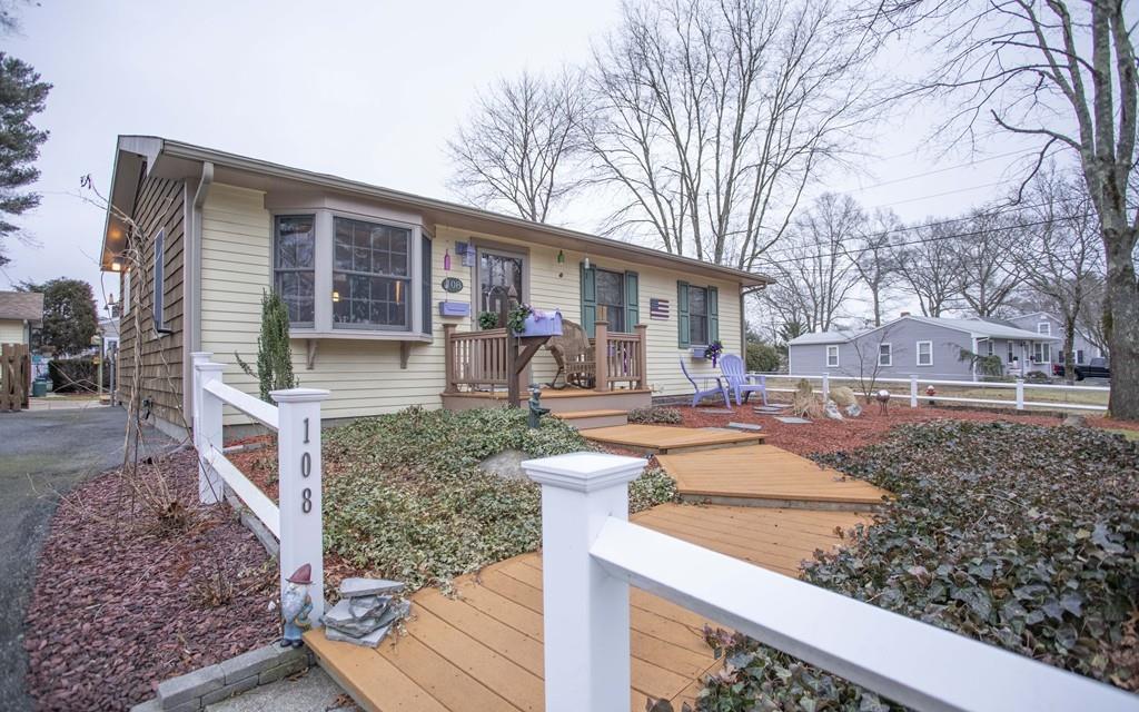 108 Ridgewood Rd - Photo 1