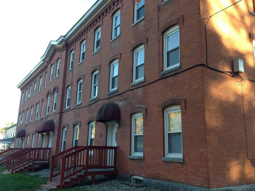 29 Front - Photo 1