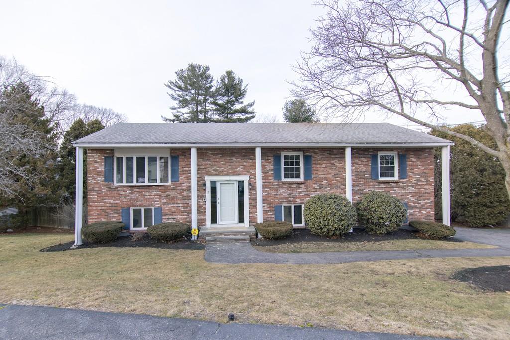 17 Renee Dr - Photo 1
