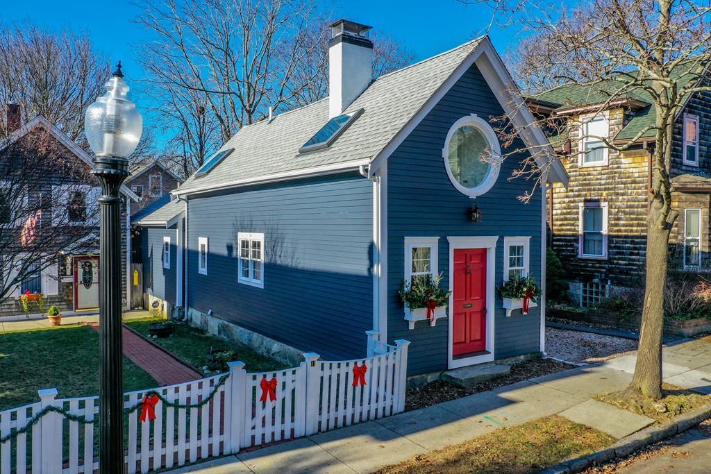 39 Arch St - Photo 1