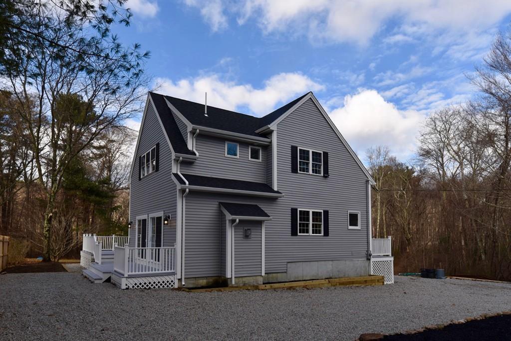 62 Maple St - Photo 1