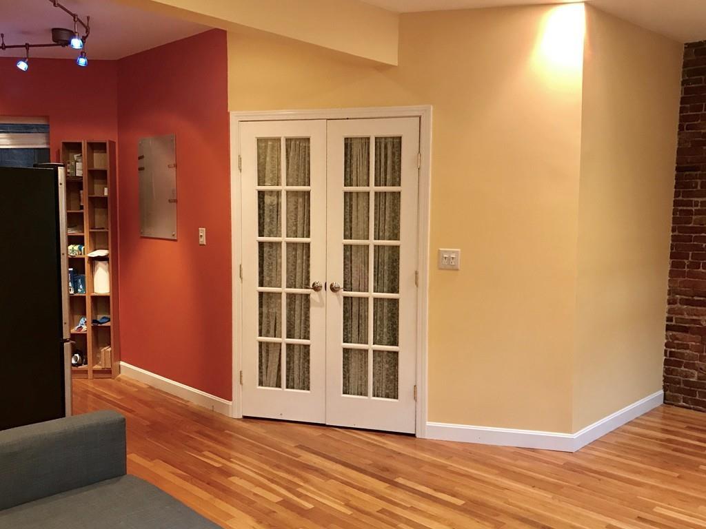 121 Salem St - Photo 1