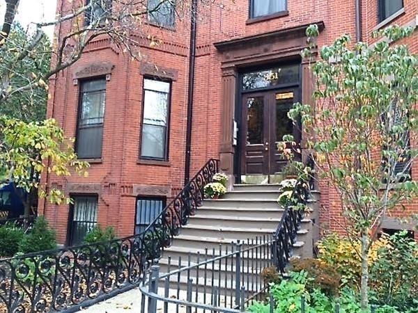 351 Beacon St - Photo 1