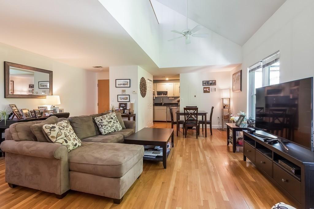 53 N Mead St - Photo 1