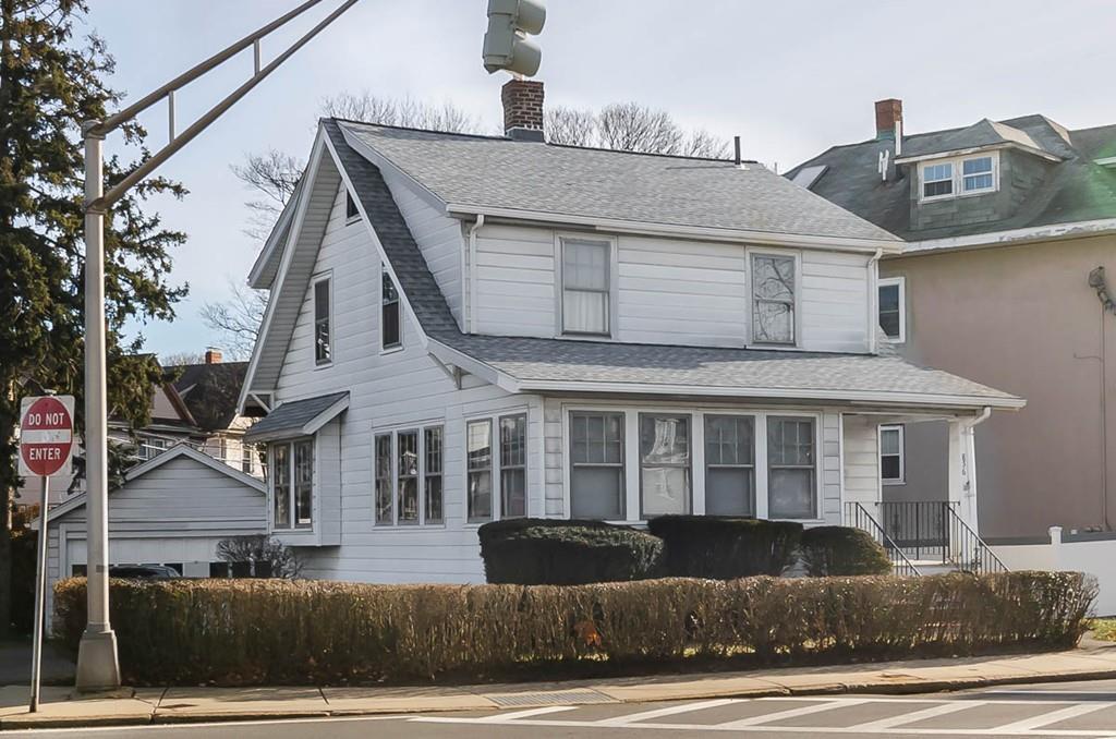 856 Adams St - Photo 1
