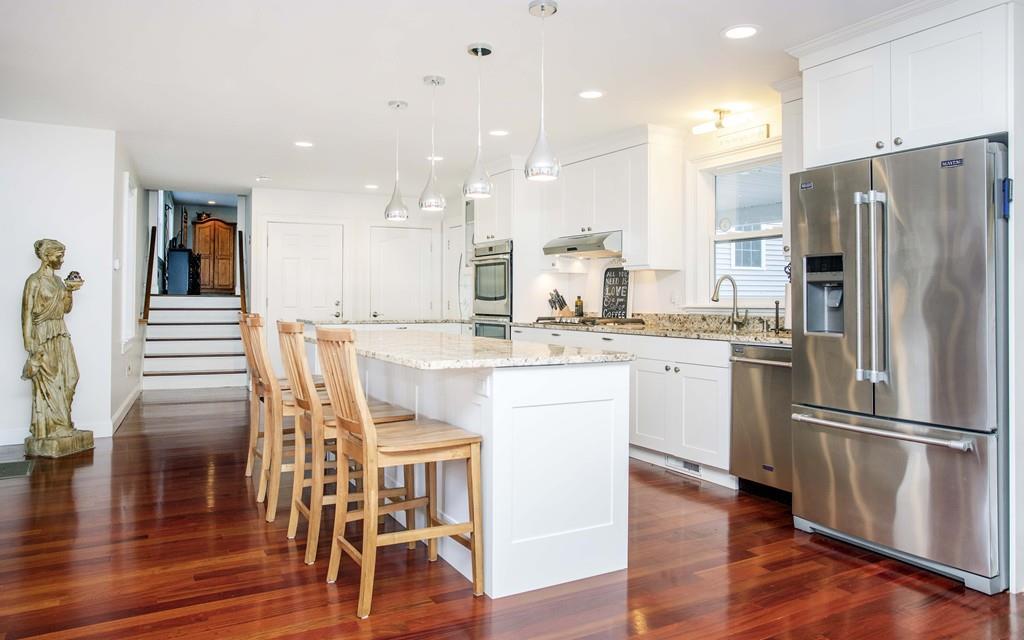 600 Pond St - Photo 1